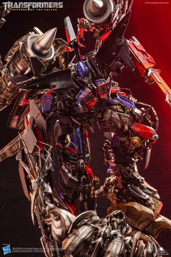 Queen Studios Jetpower Optimus Prime VS Megatron Statue  Image  (7 of 33)